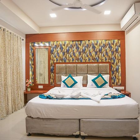 Pine Tree Boutique Hotel Chennai Extérieur photo