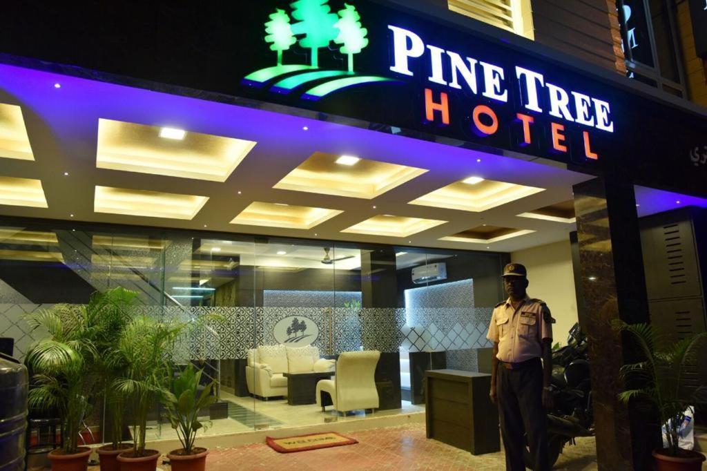 Pine Tree Boutique Hotel Chennai Extérieur photo